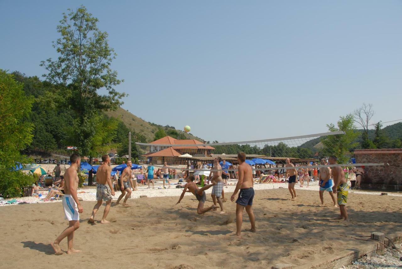 Eko Selo Kostunici Otel Dış mekan fotoğraf