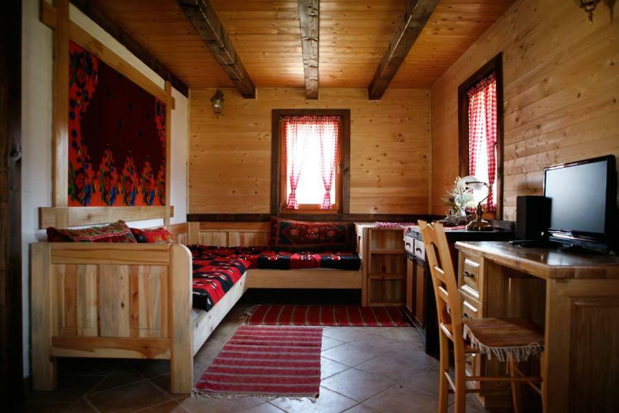 Eko Selo Kostunici Otel Dış mekan fotoğraf