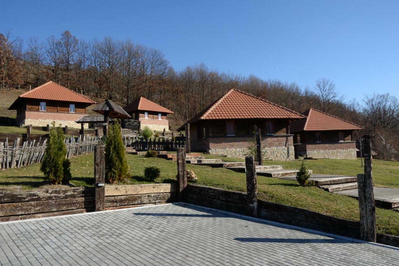 Eko Selo Kostunici Otel Dış mekan fotoğraf